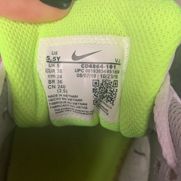 Nike air neon sneakers Sz 5,5Y - Picture 4 of 4